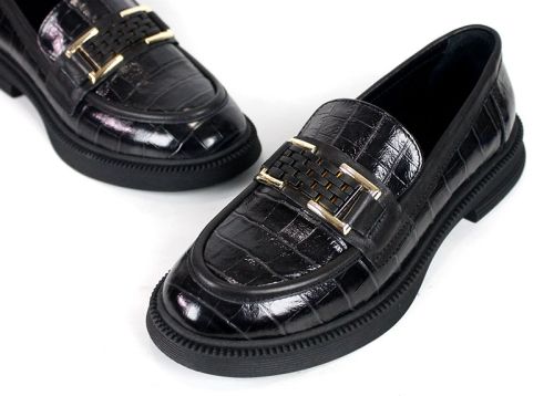 Elegant Terra Classica women's croc-embossed genuine leather loafers
