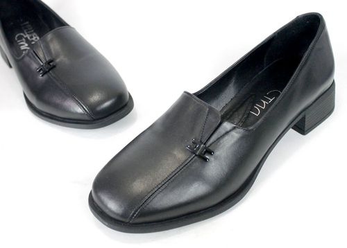 Elena Marini women's leather shoes with metal decorative detail
