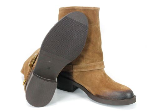Isabella Marconi – Women's Suede Boots in Tobacco Brown