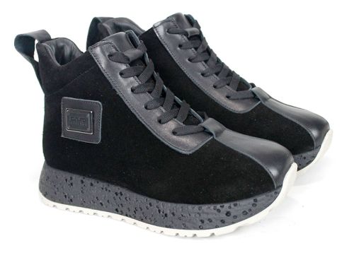 Alessia Vettori – Women's High-Top Sneakers in Black Genuine Suede and Leather | PESHTERA™
