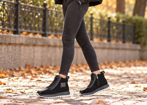 Alessia Vettori – Women's High-Top Sneakers in Black Genuine Suede and Leather | PESHTERA™