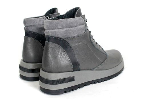 Sofia Bellini – Women's Warm Grey Genuine Leather Ankle Boots with Laces, Side Zipper and Lug Sole