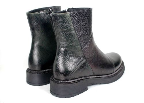 Giulia Bellandi – Women's Winter Leather Ankle Boots in Black, Burgundy and Dark Green