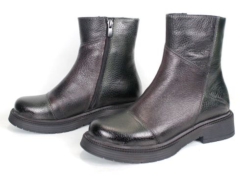 Giulia Bellandi – Women's Winter Leather Ankle Boots in Black, Burgundy and Dark Green