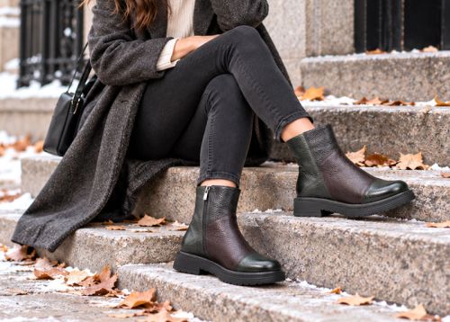Giulia Bellandi three-tone women's leather boots with pebbled texture and chunky sole